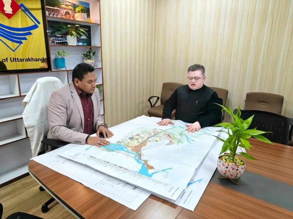 आवास सचिव डॉ. आर. राजेश कुमार की ने ली नगर एवं ग्राम नियोजन विभाग की समीक्षा बैठक
