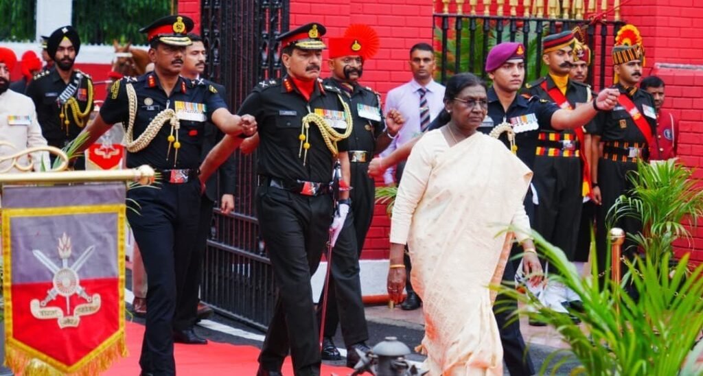 राष्ट्रपति द्रौपदी मुर्मू की गरिमामई उपस्थिति में आईएमए की पासिंग आउट परेड सम्पन्न