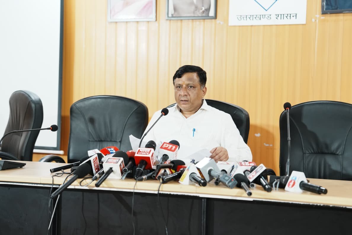मुख्यमंत्री पुष्कर धामी की अध्यक्षता में कैबिनेट की महत्वपूर्ण बैठक सम्पन्न; उच्च शिक्षा, पर्यटन, शिक्षा, वित्त, रोजगार, वन संरक्षण एवं प्रशासनिक सुधारों से जुड़े अनेक महत्वपूर्ण प्रस्तावों को मंजूरी